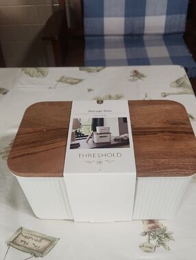 THRESHOLD STORAGE BINS